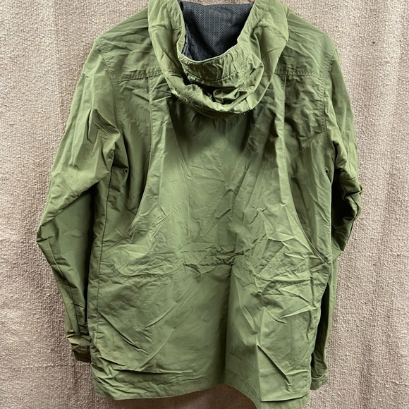 Patagonia Jacket - Picture 2 of 6